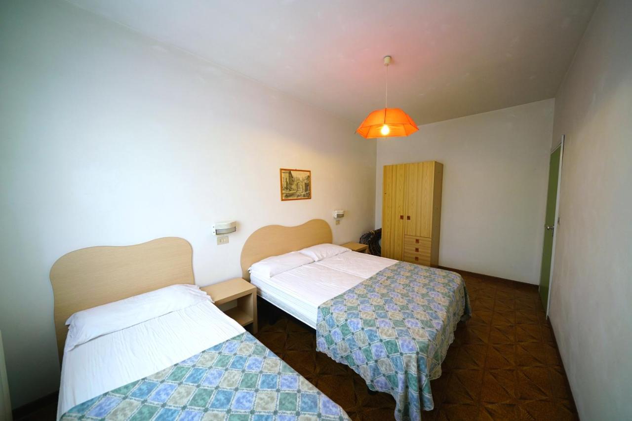 Residence 3 D Lido di Spina Buitenkant foto