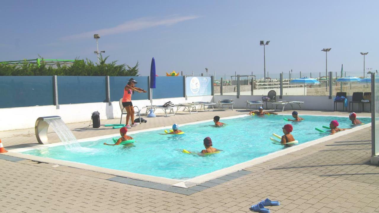 Residence 3 D Lido di Spina Buitenkant foto